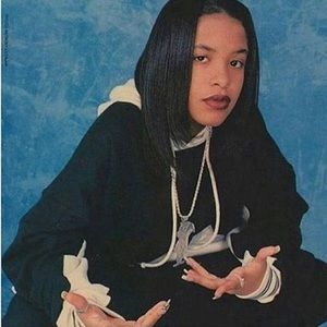 Meet your Posher, Claudia